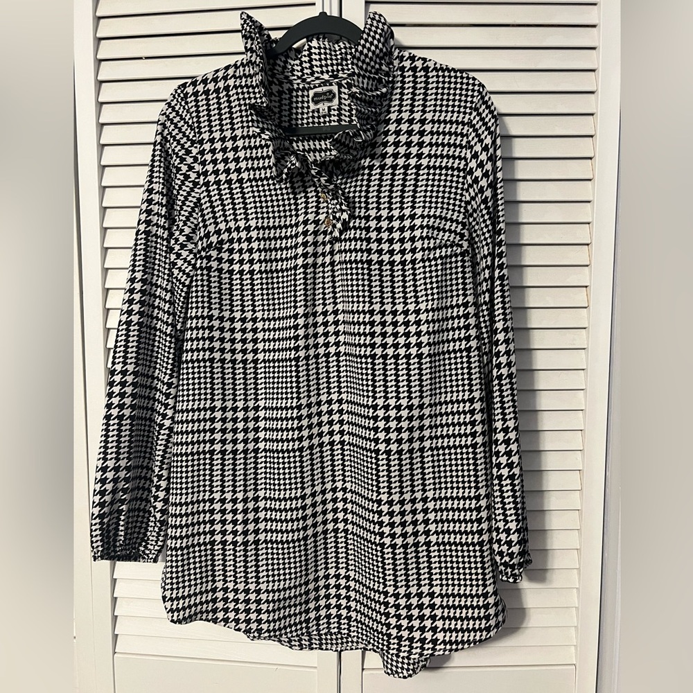 Mud Pie Monochrome Houndstooth Design women’s blouse size M
